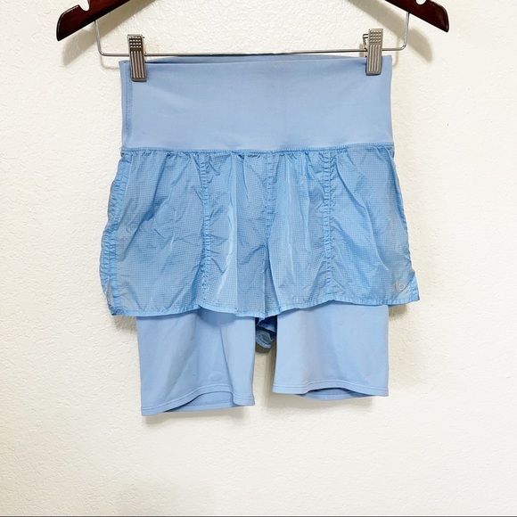Alo Yoga SMALL High-Waist Circuit Short - Marina size XS - Picture 9 of 13